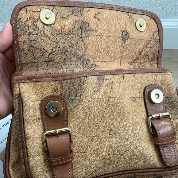 Pierre Balmain Authentic Vintage World Map Crossbody - Picture 10 of 14